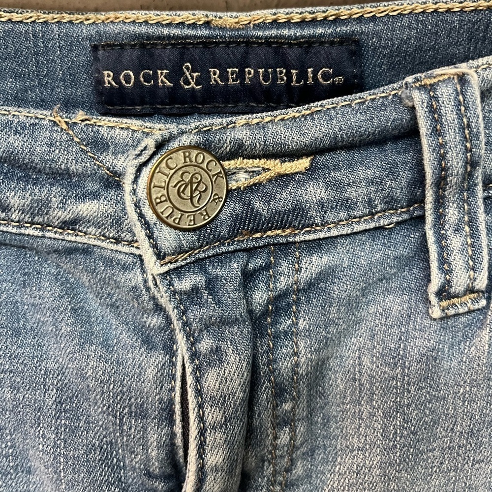 Rock & Republic Blue Straight Leg Jeans Distressed - Picture 2 of 6